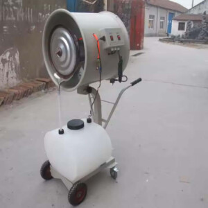 Quat phun suong ly tam day tay di dong 06